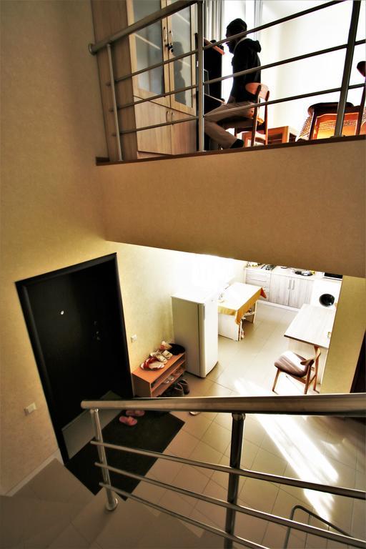 Гостевой дом Tiny Hotel Бишкек Экстерьер фото
